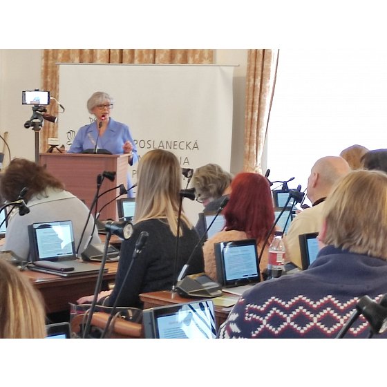 Konference IÚ